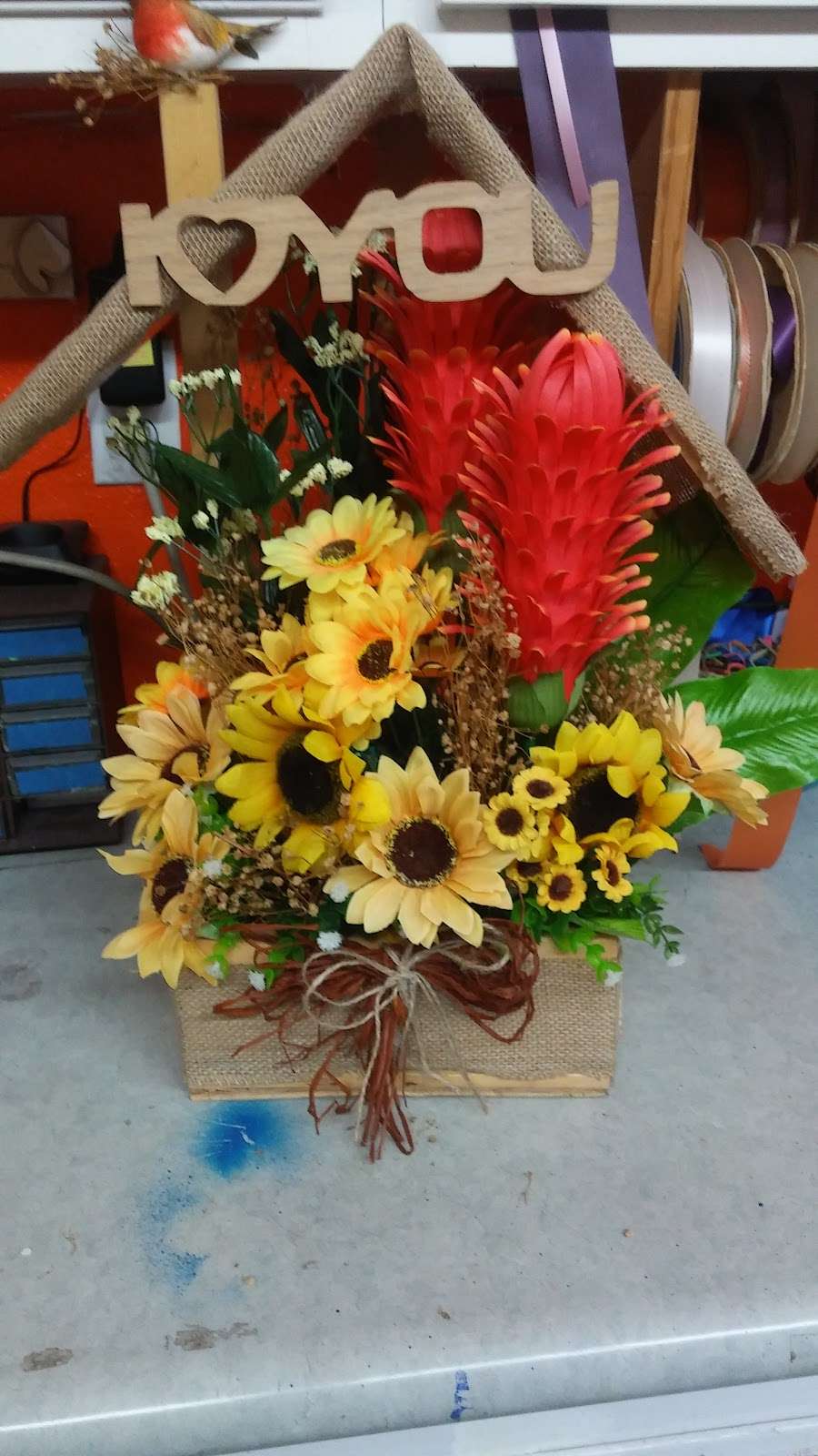 Estrella State Flowers | 8401 State St, South Gate, CA 90280, USA | Phone: (323) 567-1466