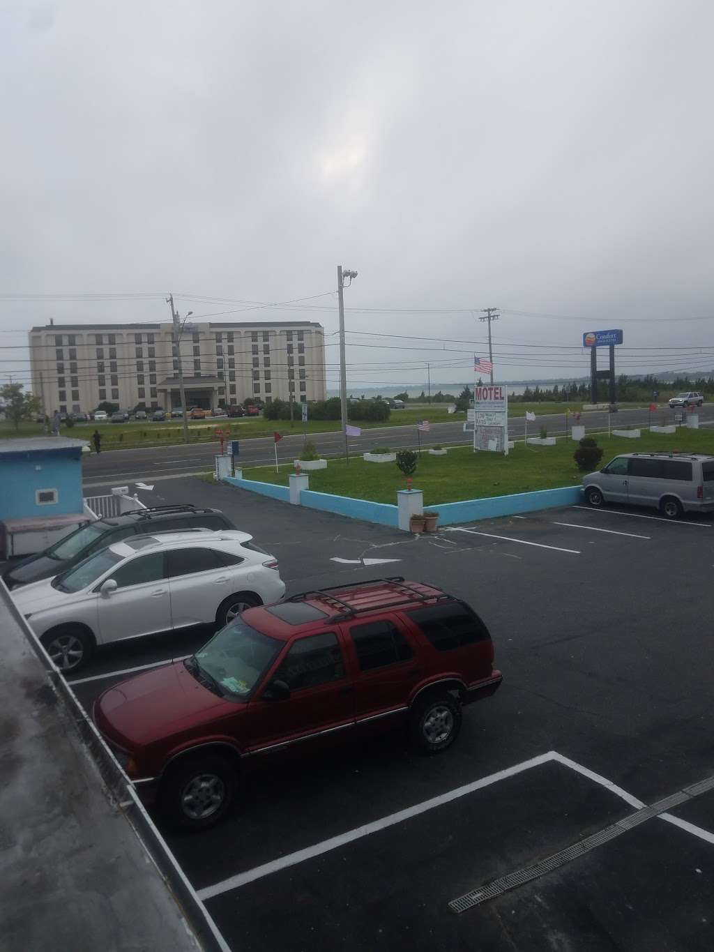 New Sea Breeze Motel | 7080 E Black Horse Pike, Pleasantville, NJ 08232, USA | Phone: (609) 484-0025