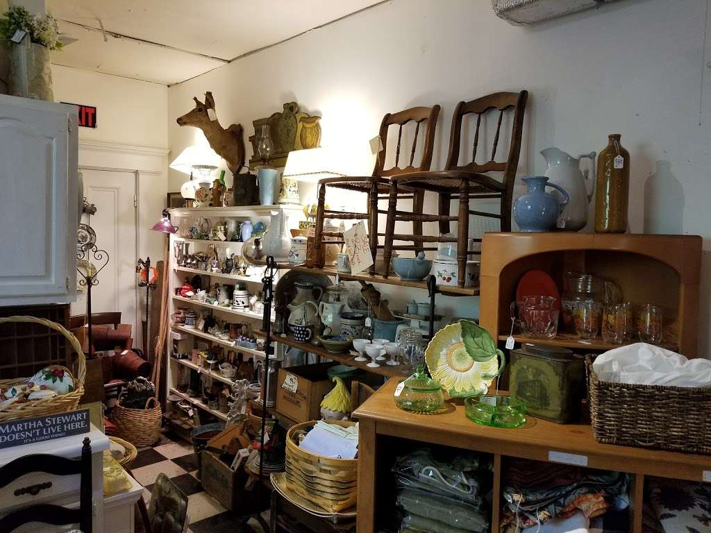 Pastimes Consignments | 15 Franklin St, Wrentham, MA 02093, USA | Phone: (508) 384-2182