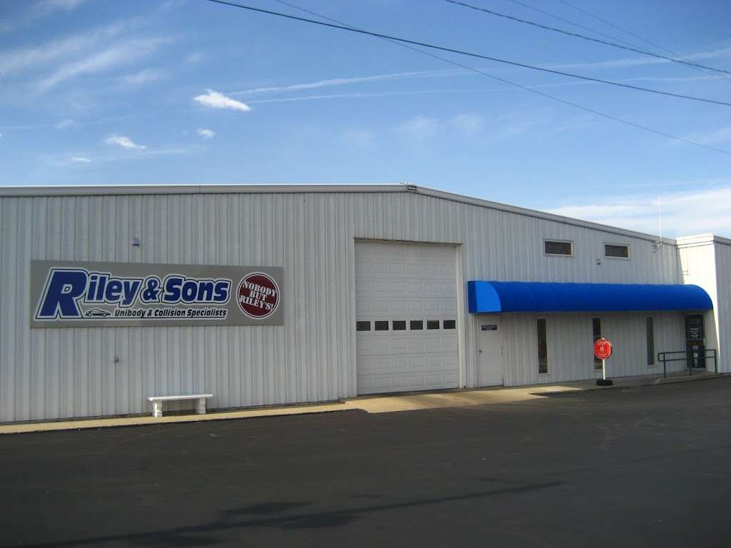 Riley & Sons Collision & Mechanical Specialists | 2394 E 400 S, Anderson, IN 46017, USA | Phone: (765) 649-4902
