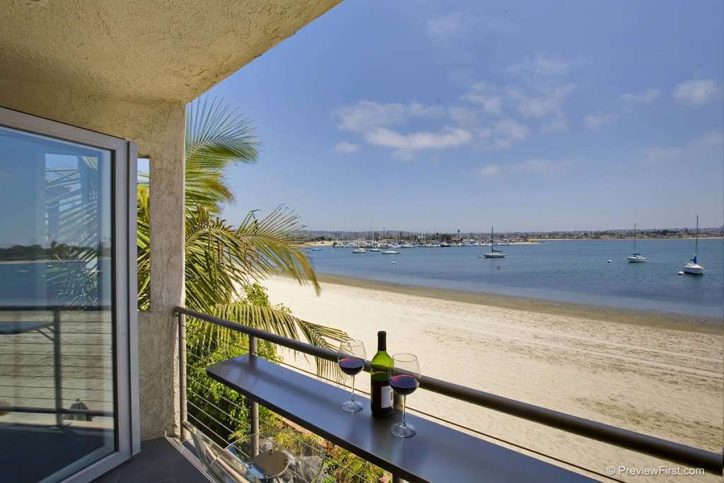 San Diego Beach King | 3969 Ocean Front Walk #7, San Diego, CA 92109, USA | Phone: (888) 590-5464