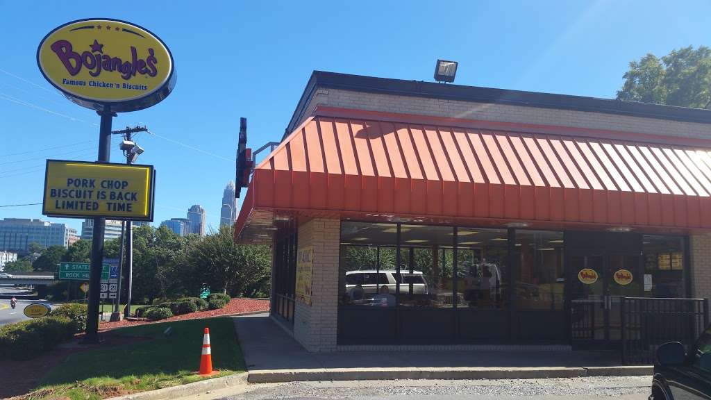 Bojangles Famous Chicken n Biscuits | 1402 W Trade St, Charlotte, NC 28216, USA | Phone: (704) 334-0158