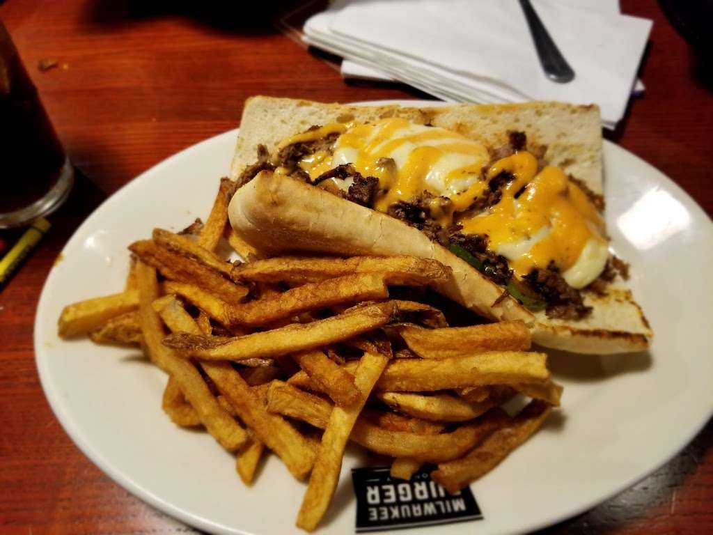 Milwaukee Burger Company | 6421 S 27th St, Franklin, WI 53132, USA | Phone: (414) 301-9938