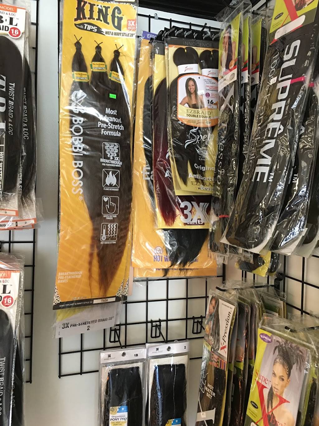 Her Crown Beauty Supply Store | 3035 Fayetteville St A, Durham, NC 27707, USA | Phone: (919) 225-8235