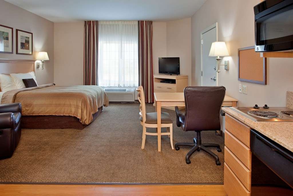 Candlewood Suites Olathe - Kansas City Area | 15490 S Rogers Rd, Olathe, KS 66062 | Phone: (913) 768-8888