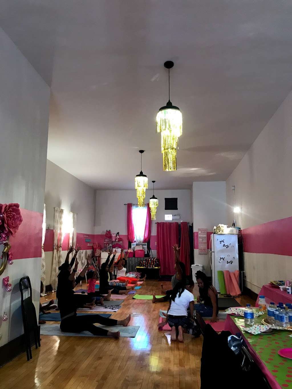 Mimi’s Tots Closet | 8442, 1/2 S Ashland Ave, Chicago, IL 60620, USA | Phone: (773) 701-6976