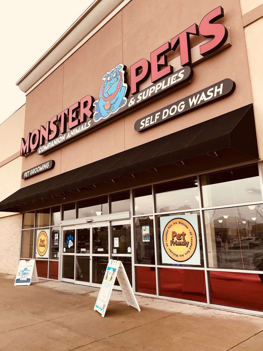 Monster Pets | 130 N Black Horse Pike # 502, Audubon, NJ 08106, USA | Phone: (856) 547-7387