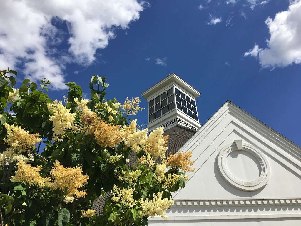 Memorial Prayer Chapel | Upland, IN 46989, USA