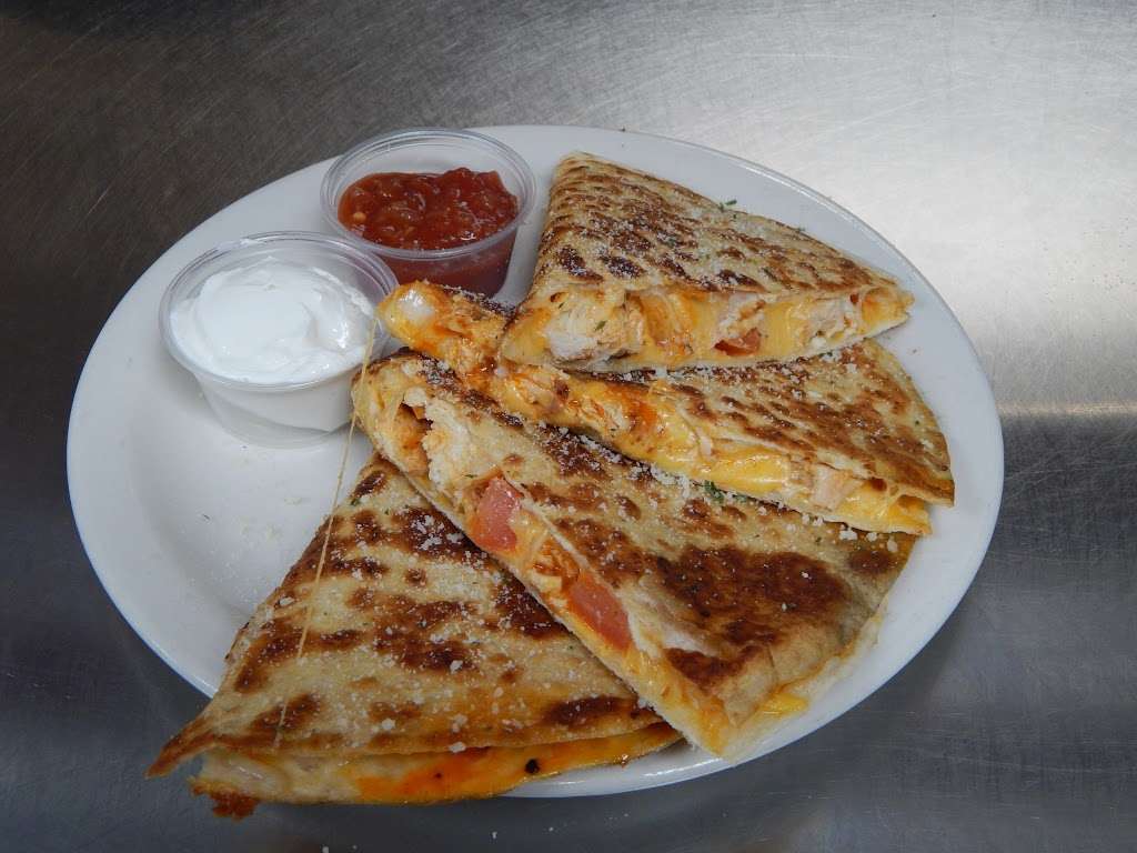 Canoe Creek Sports Tavern | 2911 Canoe Creek Rd, St Cloud, FL 34772, USA | Phone: (407) 891-9464