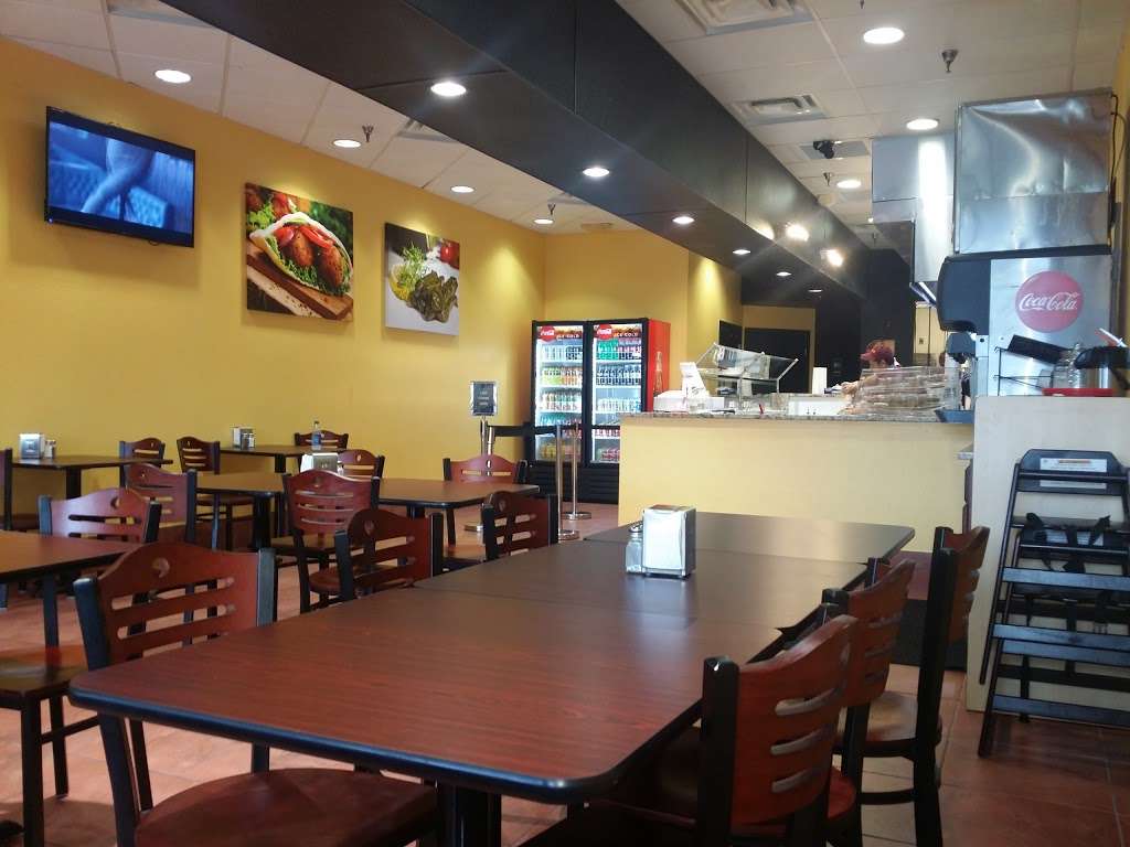 Chic-N-Gyro | 520 West State Road 436 #1112, Altamonte Springs, FL 32714 | Phone: (407) 543-8484