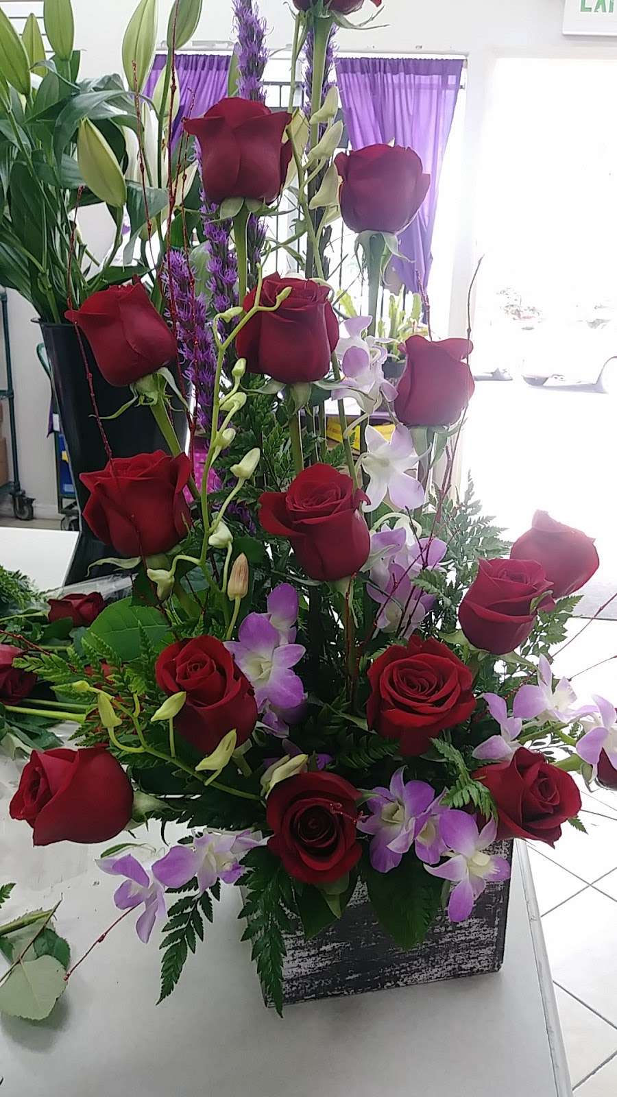 Gomoras Desing Florist | 888 98th Ave, Oakland, CA 94603 | Phone: (510) 302-5989