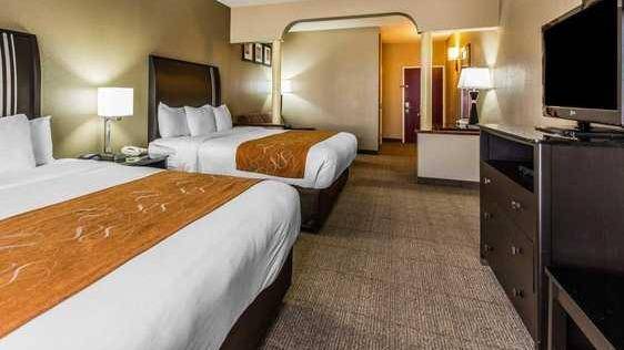 Comfort Suites | 3115 Camino Del Rio Ct, Bakersfield, CA 93308, USA | Phone: (661) 325-8000