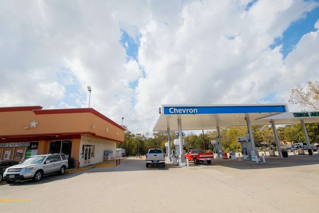 CHEVRON | 1925 13th St, Hempstead, TX 77445, USA | Phone: (979) 921-5199