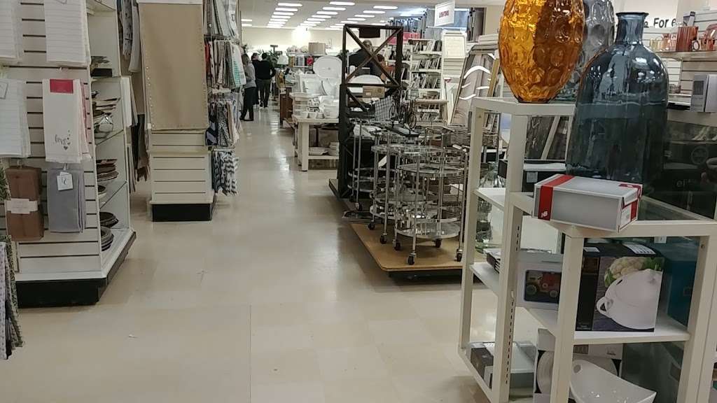 Marshalls & HomeGoods | 1120 Lake Woodlands Dr, The Woodlands, TX 77380, USA | Phone: (281) 364-0780