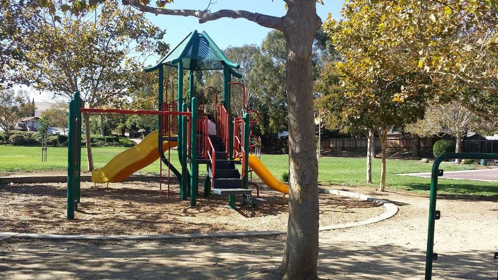 Hillsdale Park | 2240 Daffodil Dr, Pittsburg, CA 94565, USA | Phone: (925) 252-4890