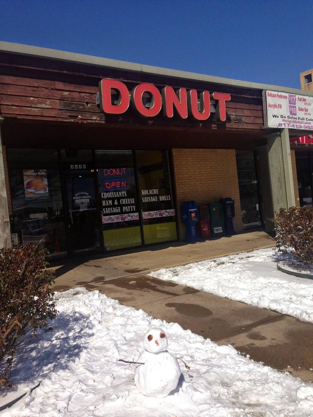 Bakery Donuts | 3640 Matlock Rd, Arlington, TX 76015, USA | Phone: (817) 583-3864