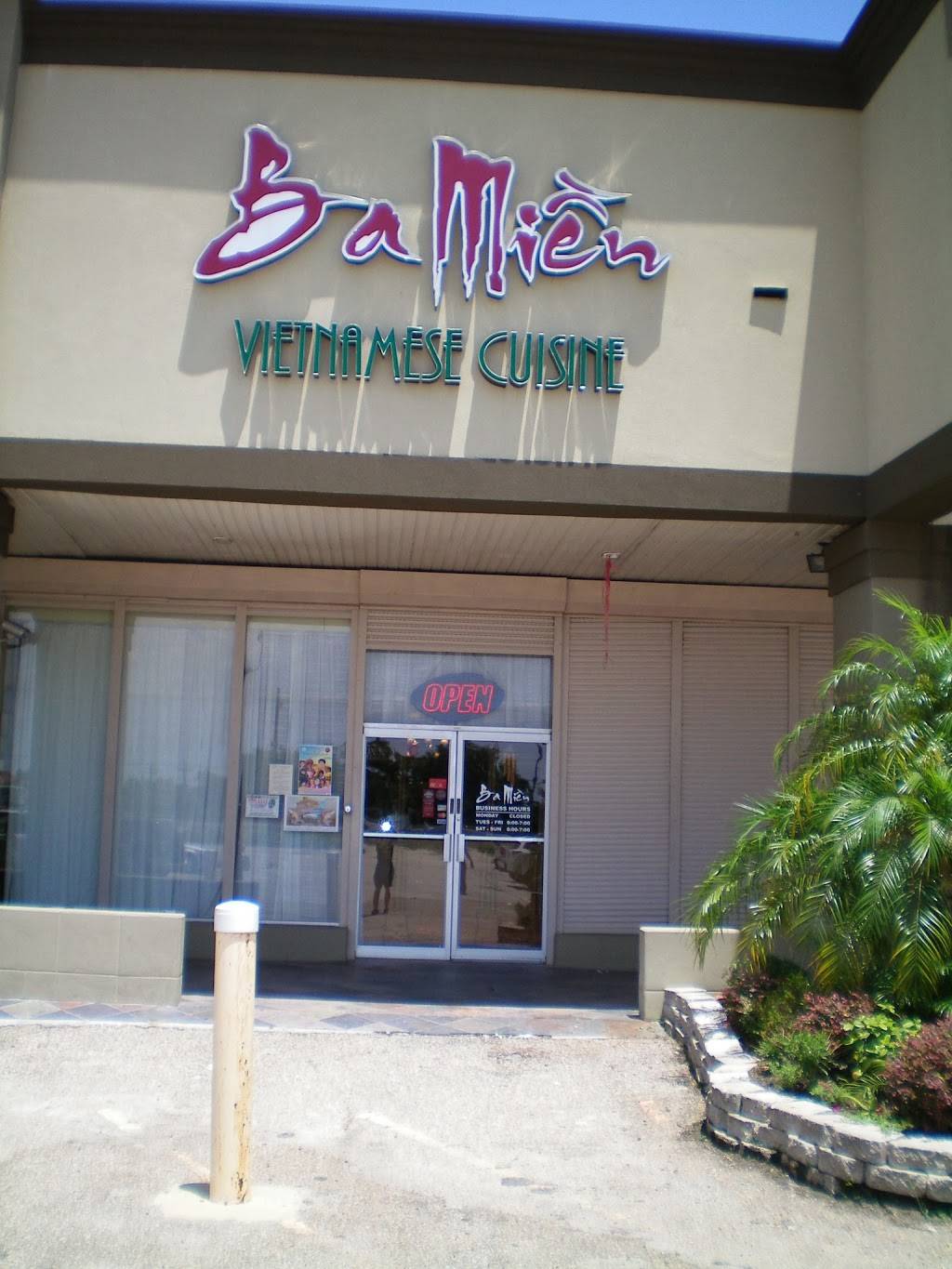 Ba Mien Restaurant | 13235 Chef Menteur Hwy, New Orleans, LA 70129, USA | Phone: (504) 255-0500