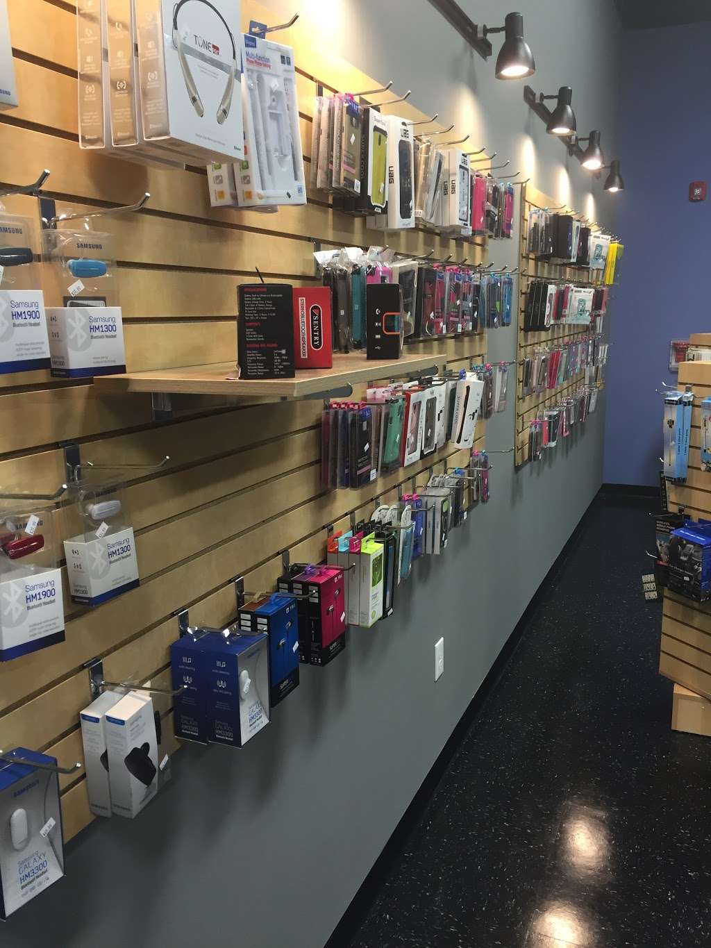 EFUN - Swedesboro Vapor shop & Phone Repair | 95 Woodstown Rd d, Swedesboro, NJ 08085, USA | Phone: (856) 214-3531