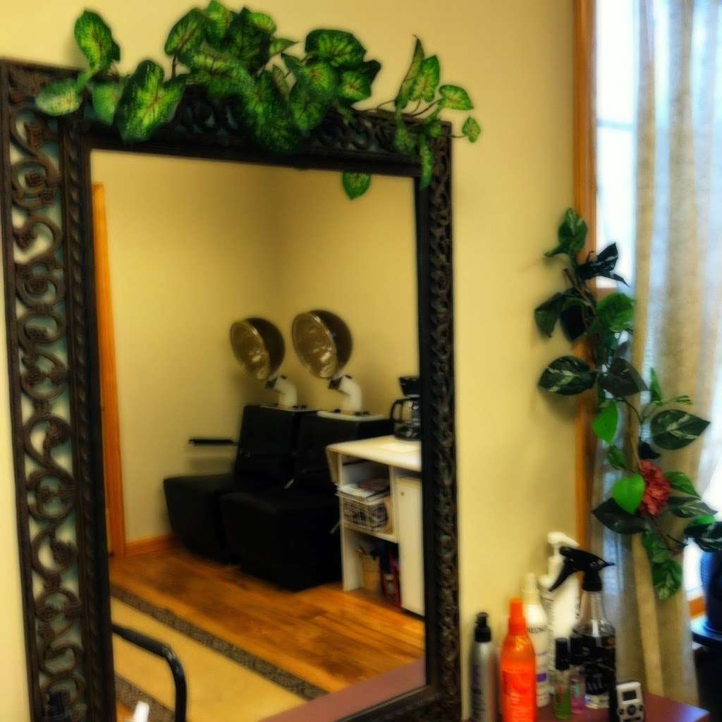 Reflect Hair Studio | 1815 Old Bethlehem Pike, Sellersville, PA 18960, USA | Phone: (215) 666-2582