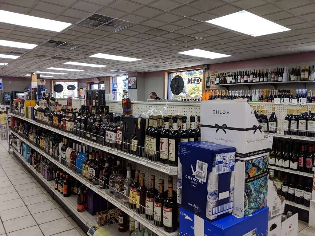 Pinebrook Liquor & Deli | 1870 Wayside Rd, Tinton Falls, NJ 07724, USA | Phone: (732) 544-8808
