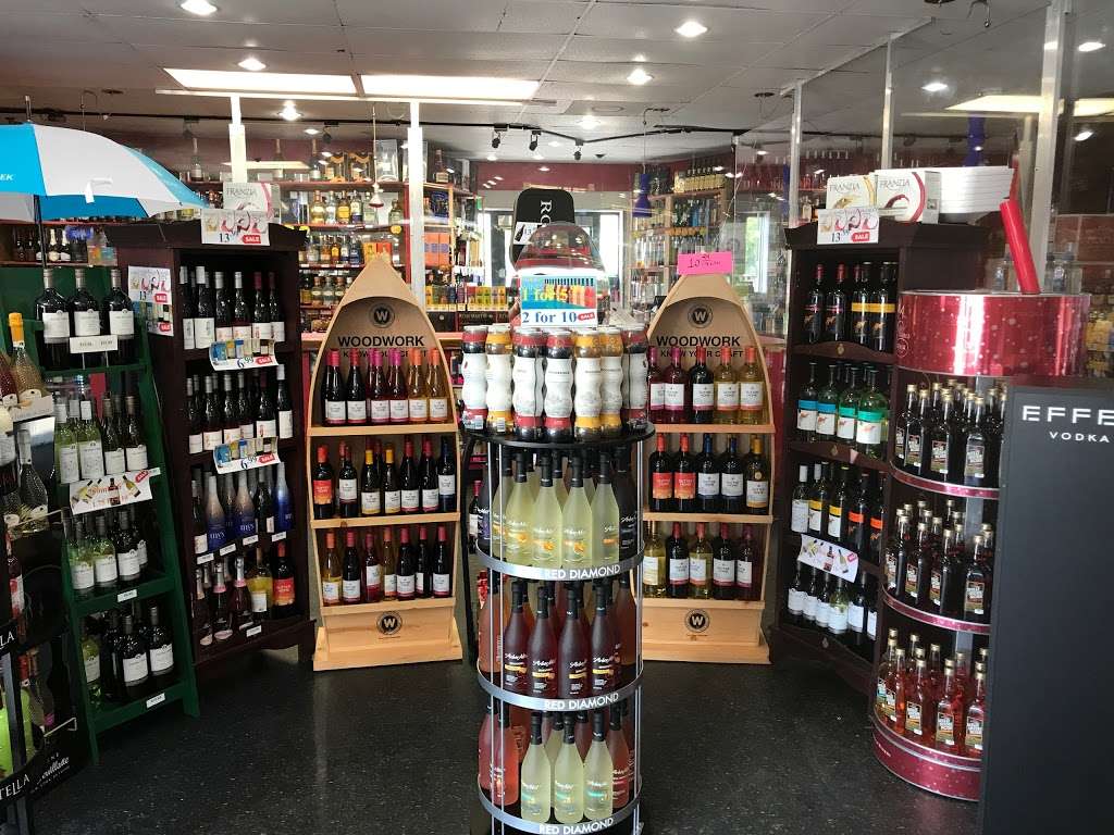 Oasis Liquors | 5265, 2401 Rio Grande Ave, Orlando, FL 32805, USA | Phone: (407) 843-0171