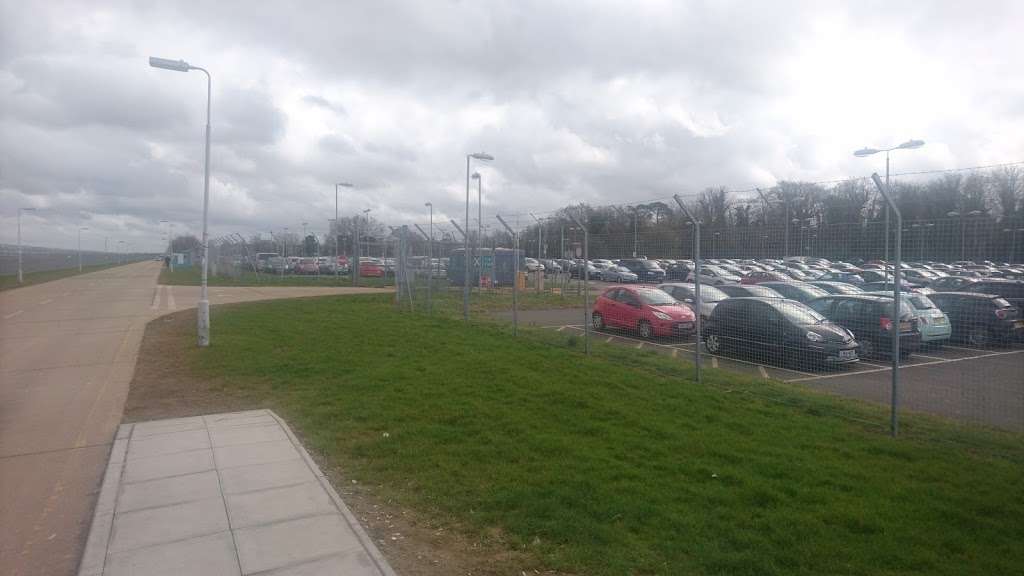 x car park | Perimeter Rd S, Horley, Lowfield Heath, Crawley RH11 0QA, UK