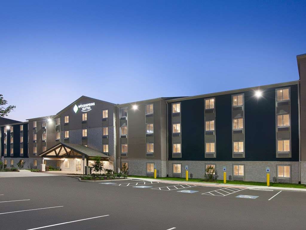 WoodSpring Suites San Antonio Stone Oak | 2619 N Loop 1604 E, San Antonio, TX 78232, USA | Phone: (210) 245-4833