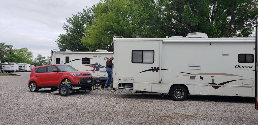 USI RV Park | 2920 E 33rd St N, Wichita, KS 67219, USA | Phone: (316) 838-8699