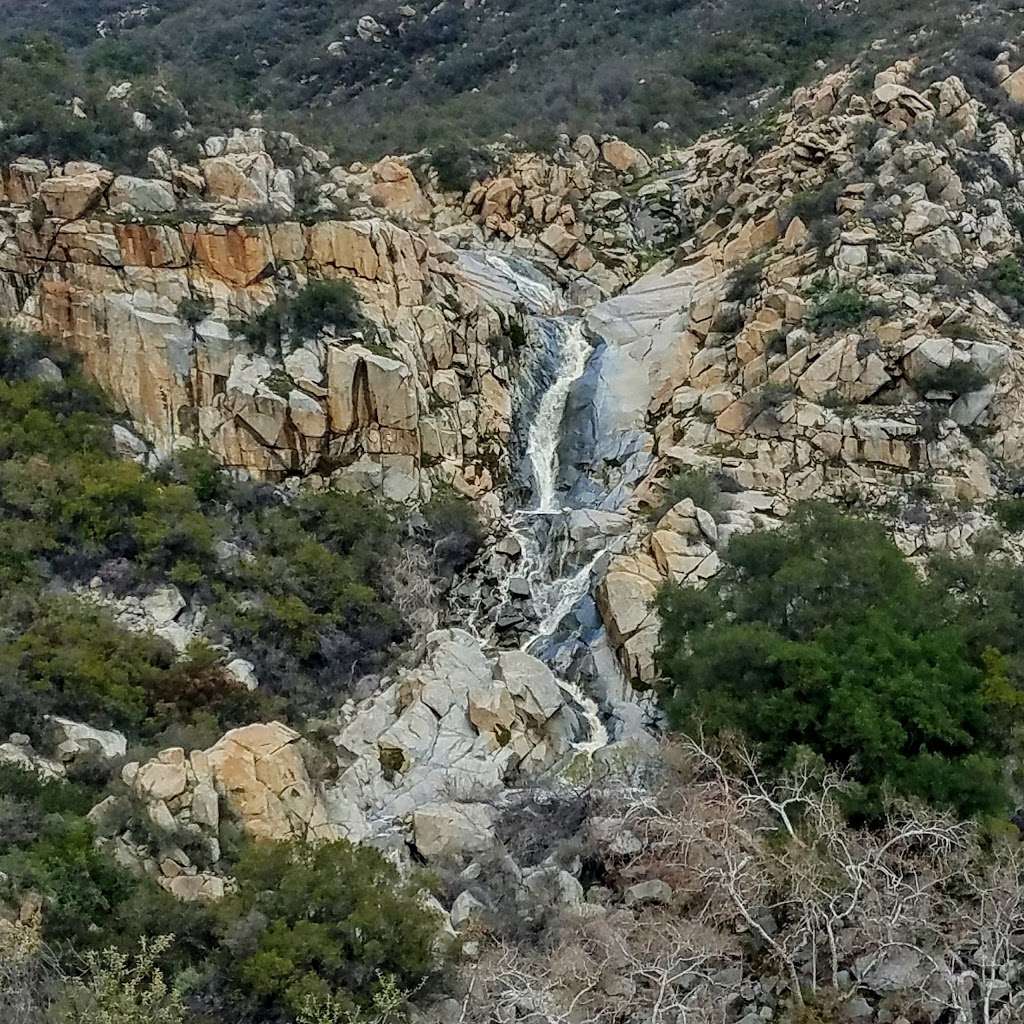 Tenaja Falls | Forest Rte 7S02, Murrieta, CA 92562, USA