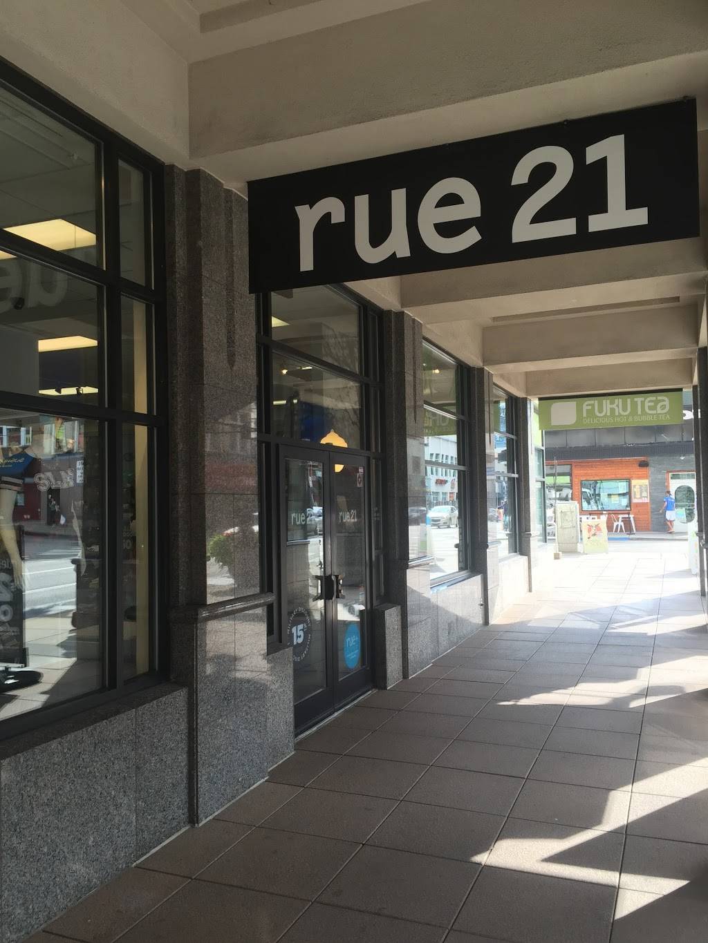 rue21 | 3800 Forbes Ave, Pittsburgh, PA 15213, USA | Phone: (412) 682-0353
