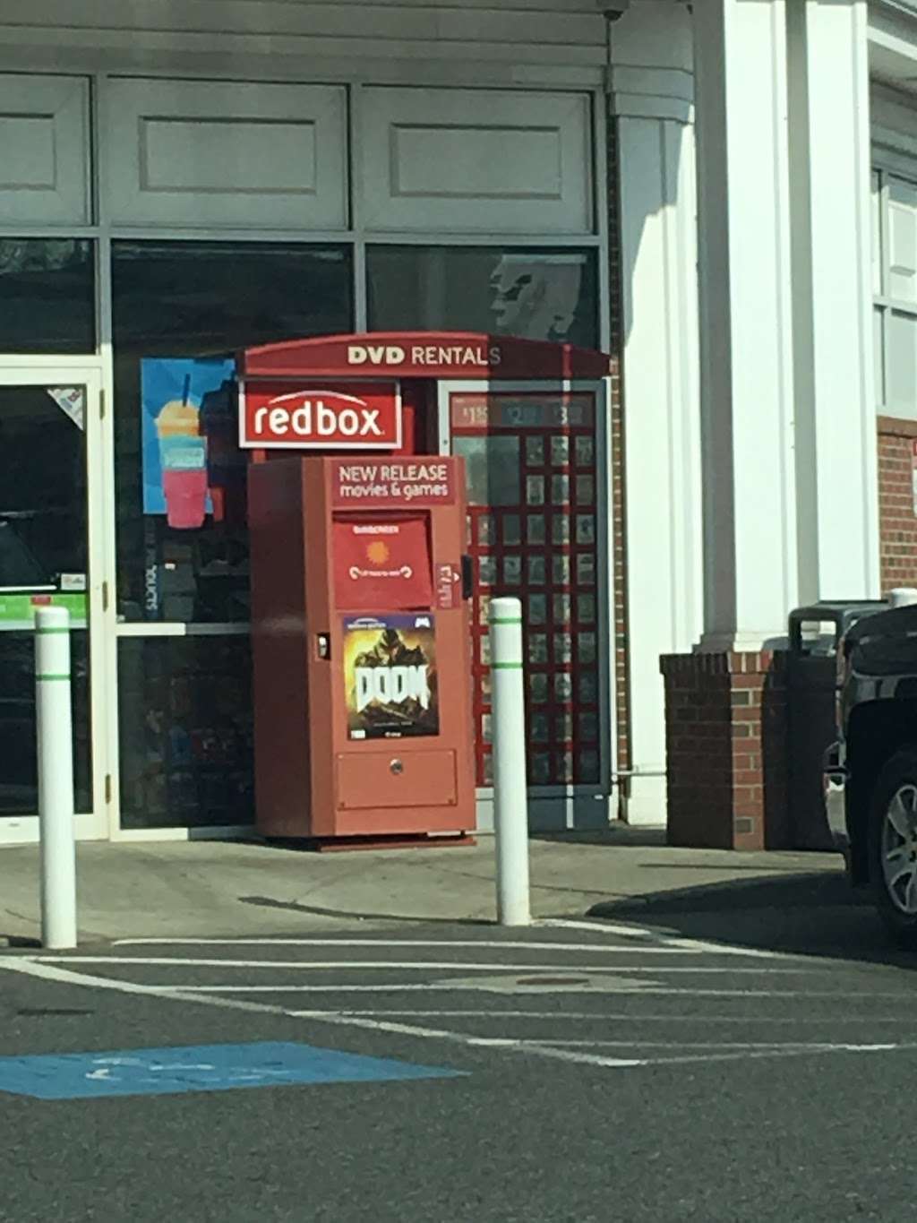 Redbox | 1001 Pleasant St, Bridgewater, MA 02324, USA | Phone: (866) 733-2693