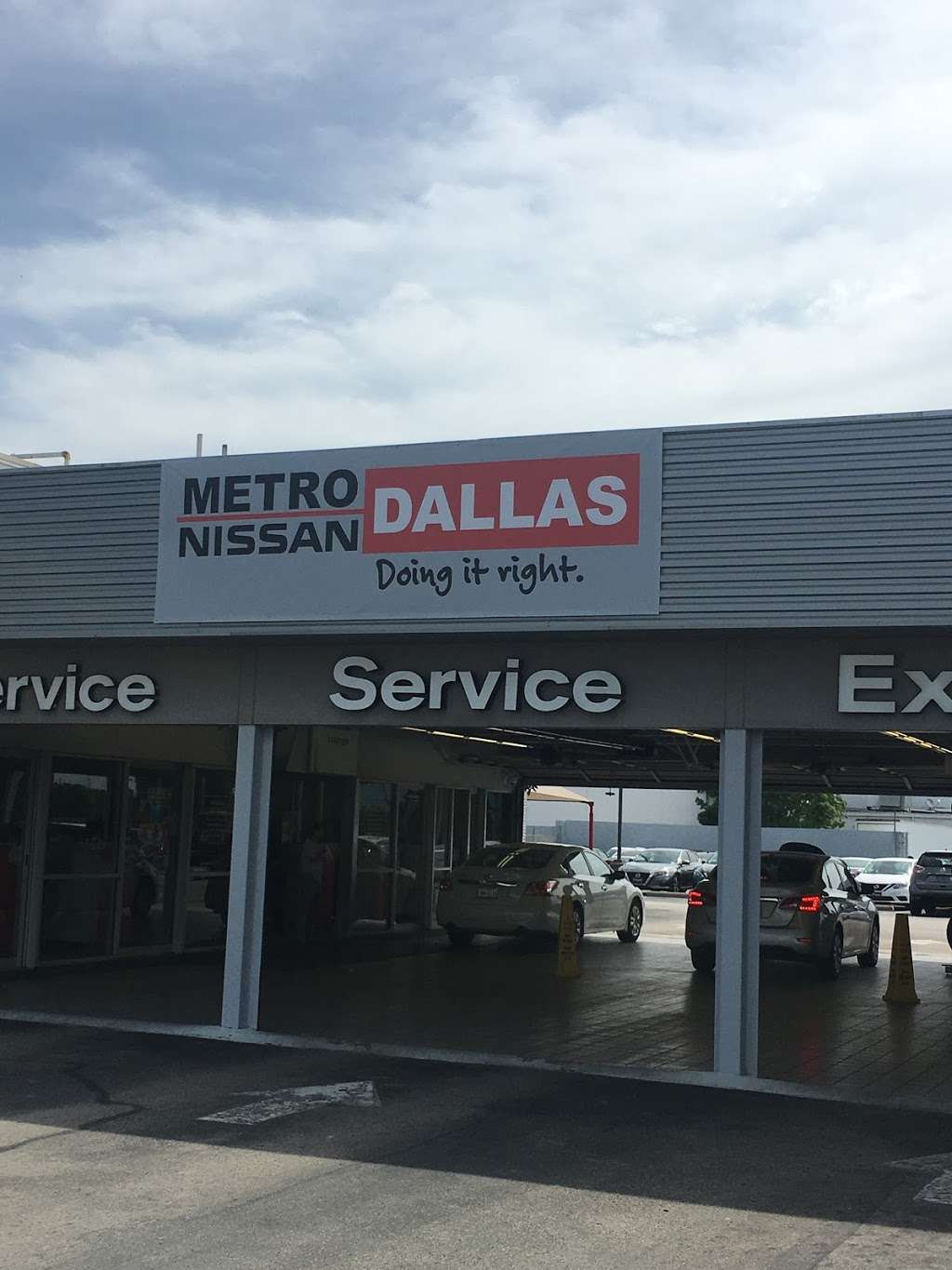 Metro Nissan of Dallas - Service | 4707 Lyndon B Johnson Fwy, Farmers Branch, TX 75244, USA | Phone: (972) 445-9830