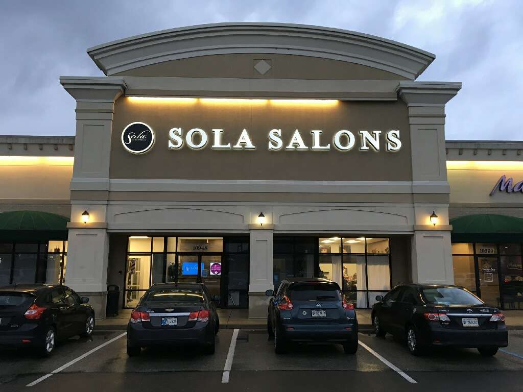 Smile Direct Club | Inside Sola Salons, 10948 E US Hwy 36, Avon, IN 46123 | Phone: (800) 688-4010