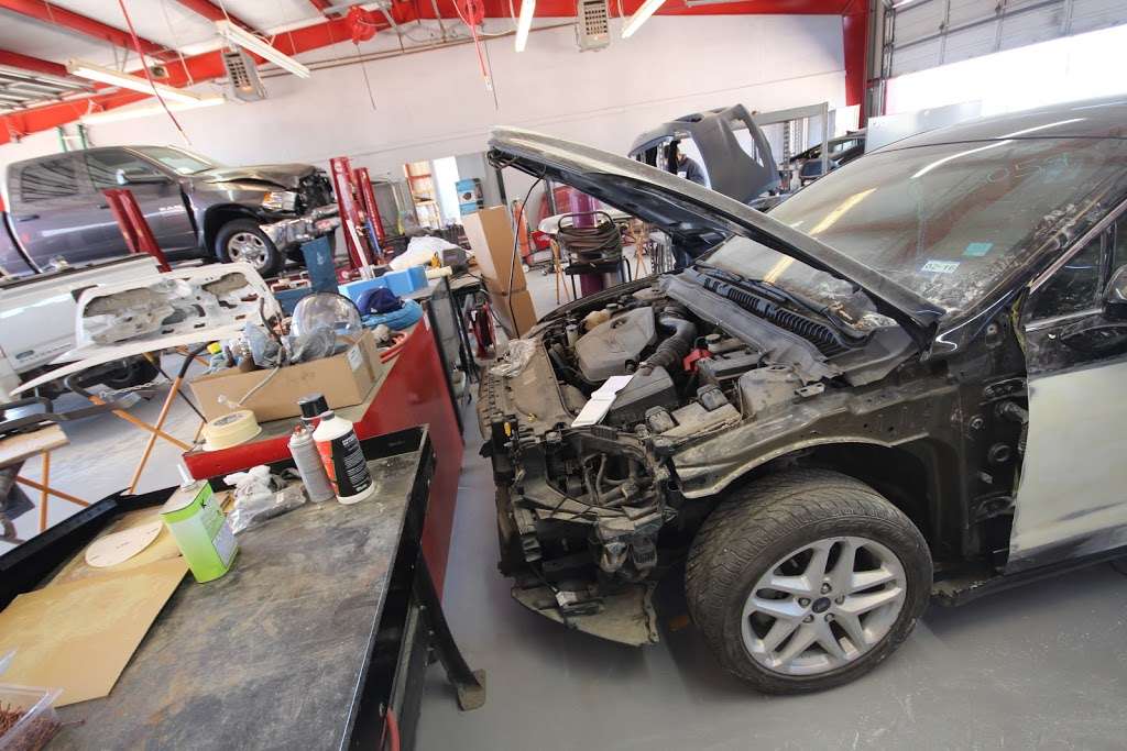 Expert Collision Center | 3501 B F Terry Blvd Building D, Rosenberg, TX 77471, USA | Phone: (281) 342-1809