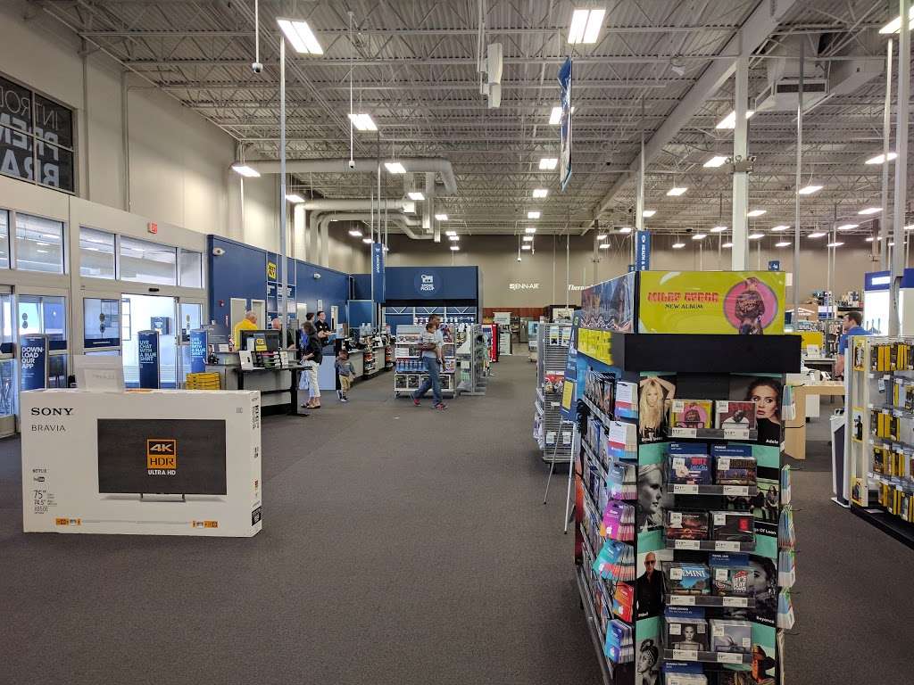 Best Buy - 1608 NW Chipman Rd, Lee's Summit, MO 64081