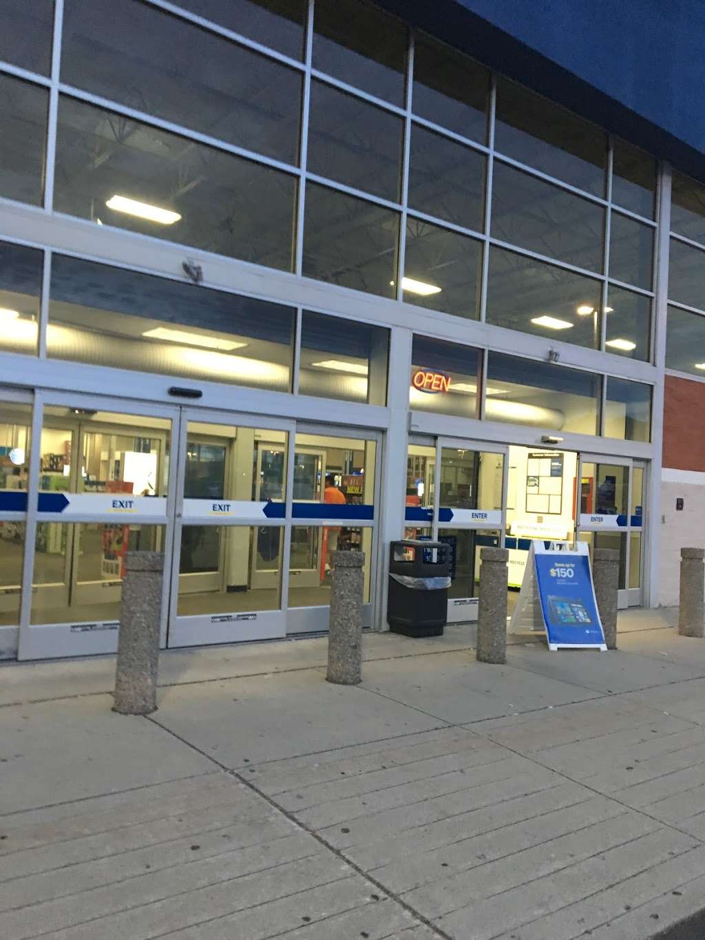 Best Buy | 2 International Dr, Danbury, CT 06810, USA | Phone: (203) 798-9699