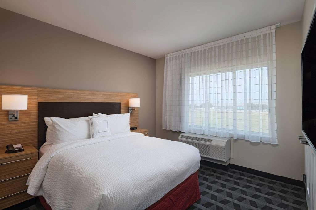 TownePlace Suites by Marriott Dallas DFW Airport North/Irving | 4800 Plaza Dr, Irving, TX 75063, USA | Phone: (972) 374-3600