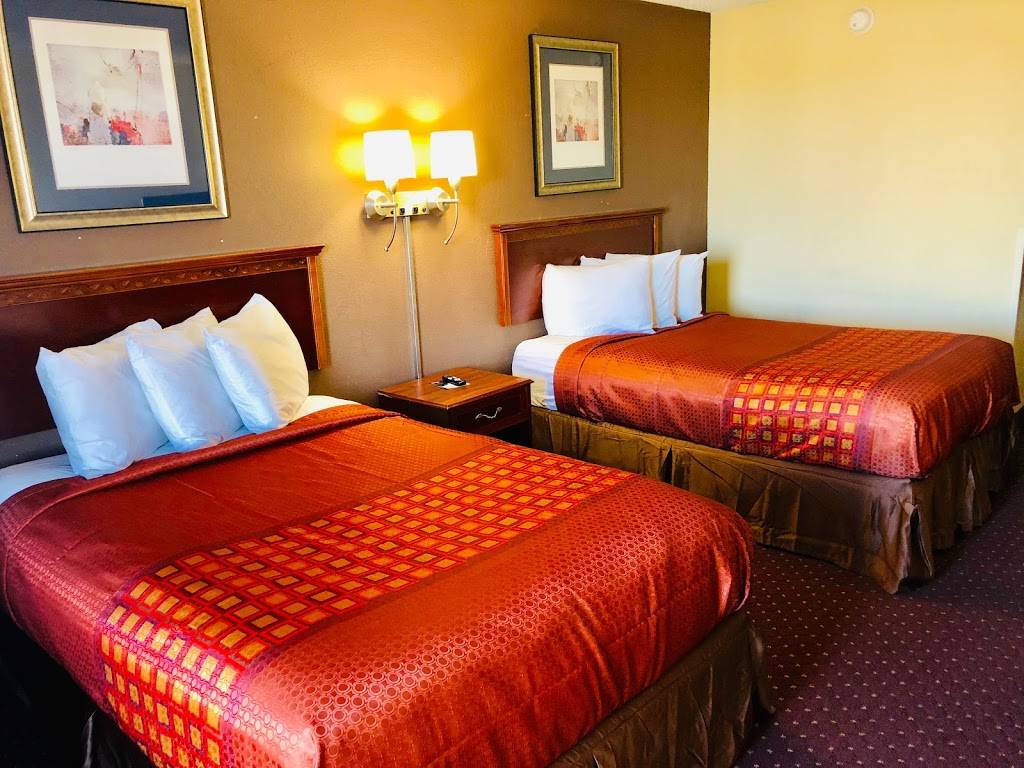 Americas Best Value Inn Tulsa at I-44 | 5525 W Skelly Dr, Tulsa, OK 74107, USA | Phone: (918) 446-1561