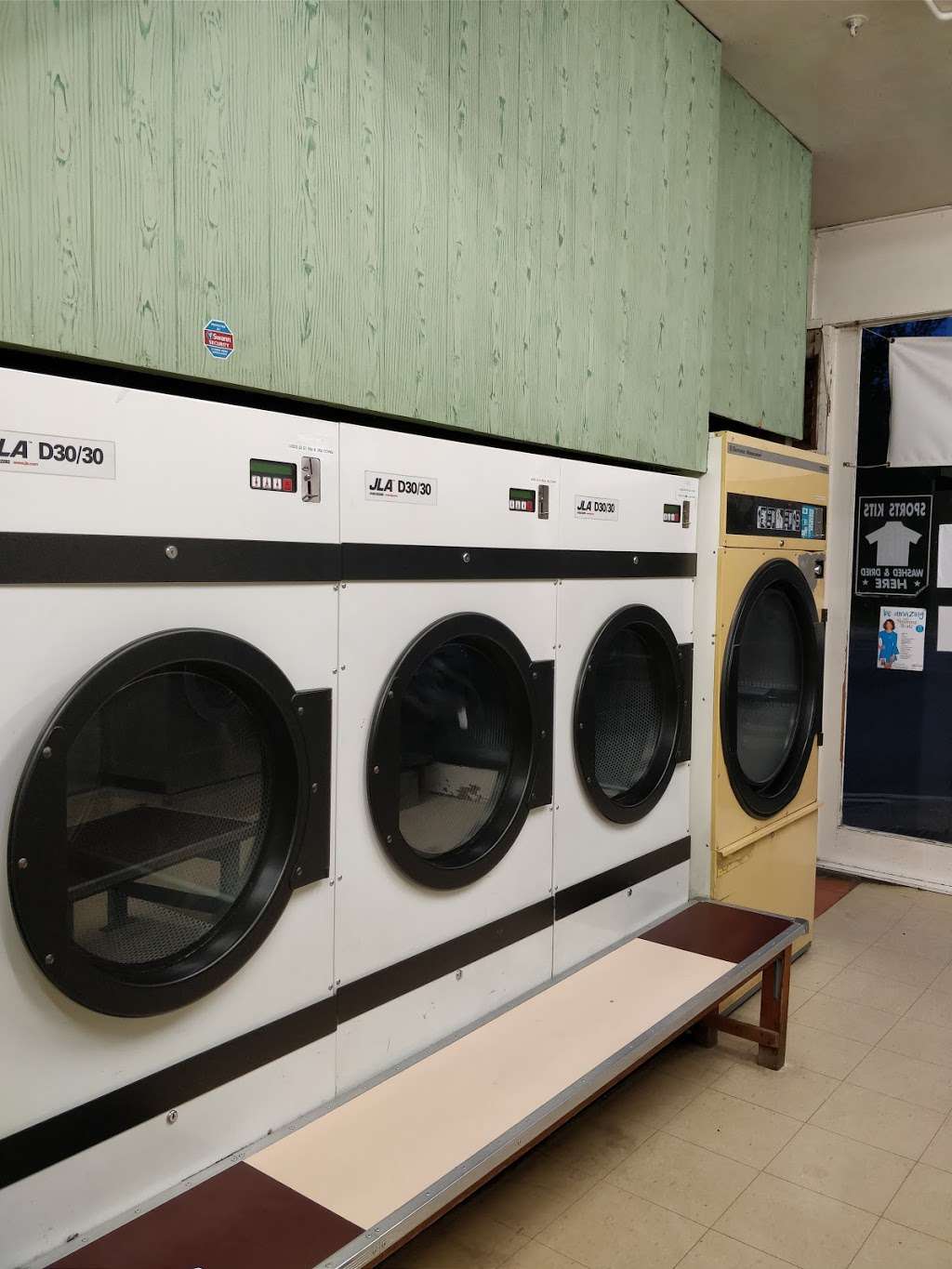 Wash House Launderette | Cranborne Parade, 28, Potters Bar EN6 3BA, United Kingdom | Phone: 07793 153228