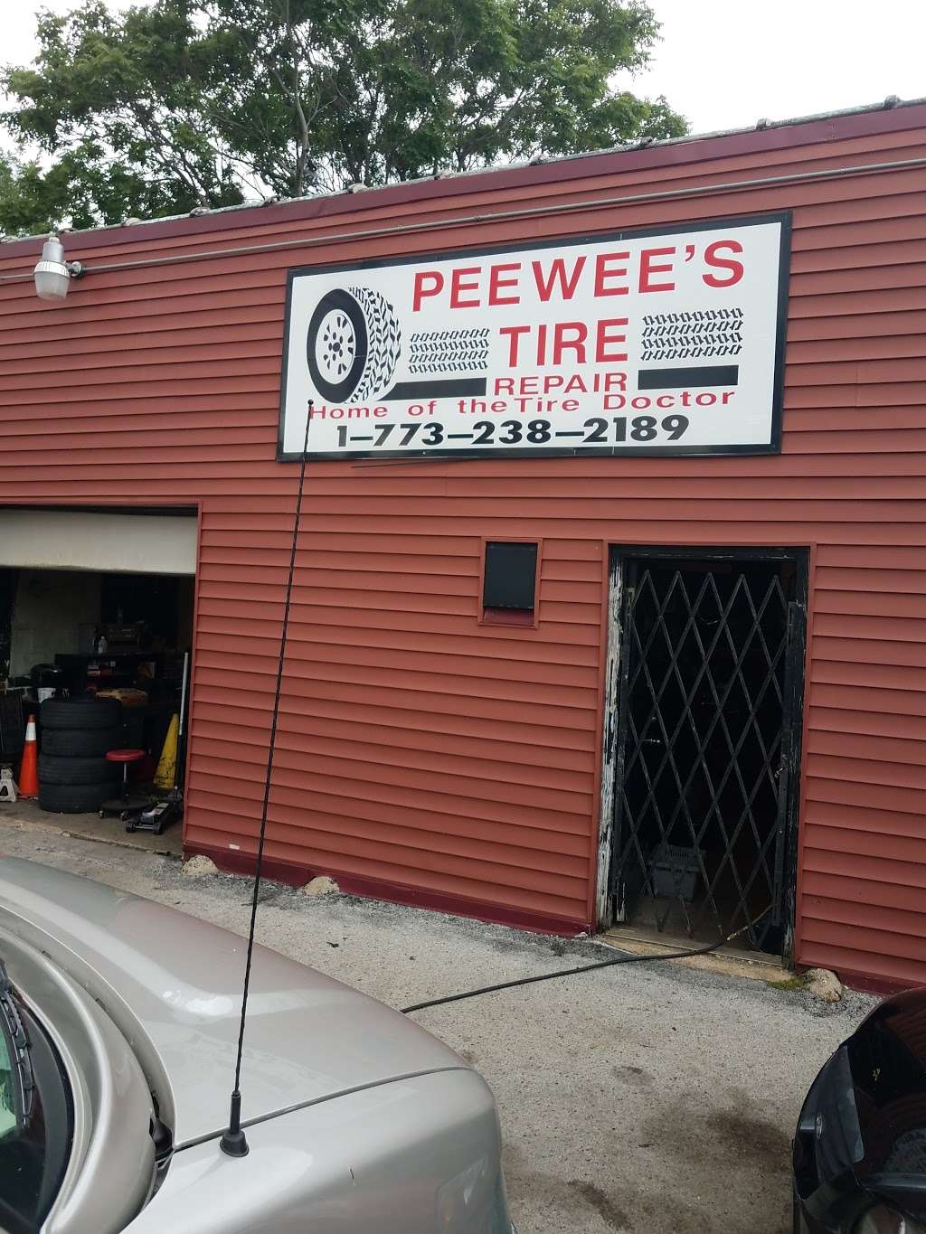 Pee Wees Tire Repair | 1448 W 115th St, Chicago, IL 60643, USA | Phone: (773) 238-2189