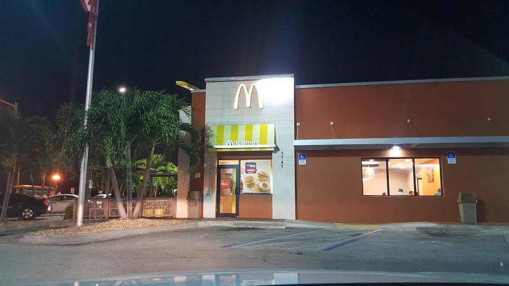 McDonalds | 3747 NW 7th St, Miami, FL 33126, USA | Phone: (305) 646-0423