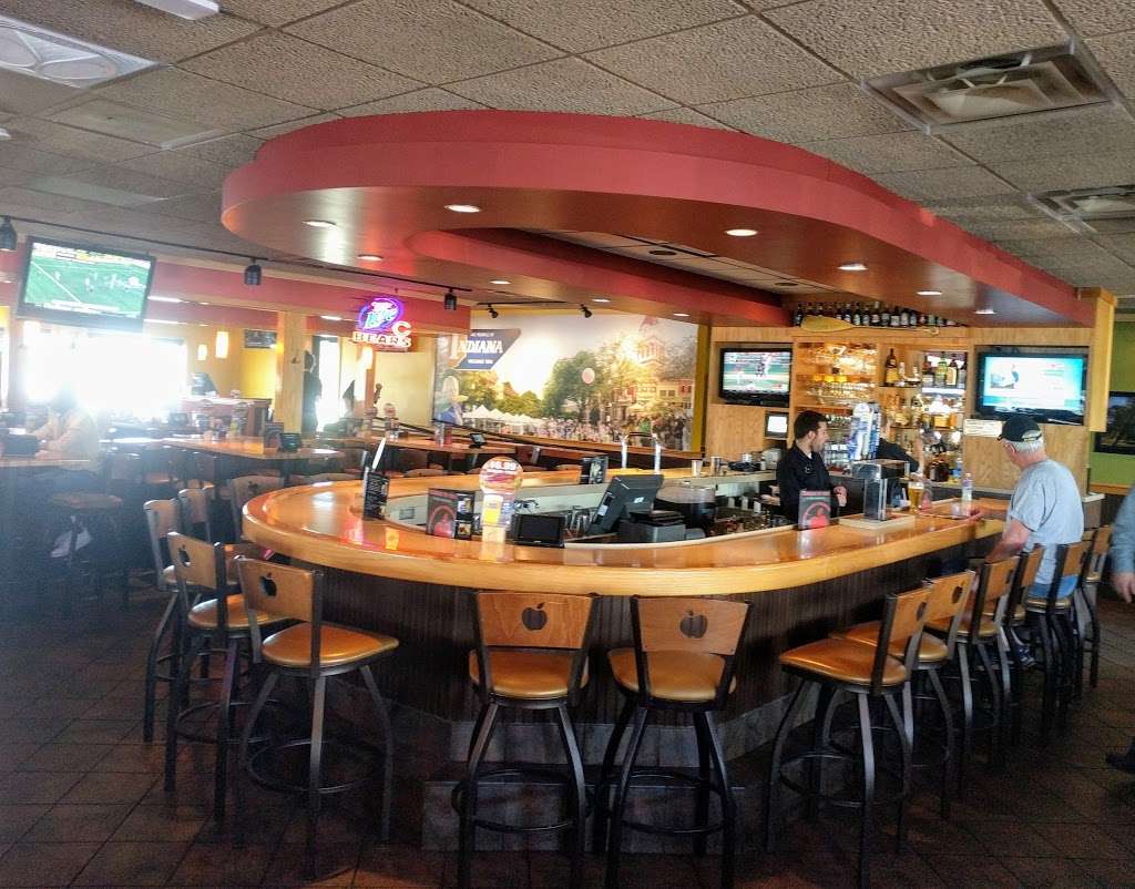 Applebees Grill + Bar | 8425 Broadway, Merrillville, IN 46410, USA | Phone: (219) 736-1811