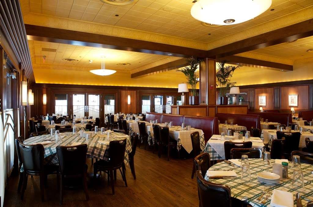 Gibsons Bar & Steakhouse | 5464 N River Rd, Rosemont, IL 60018, USA | Phone: (847) 928-9900