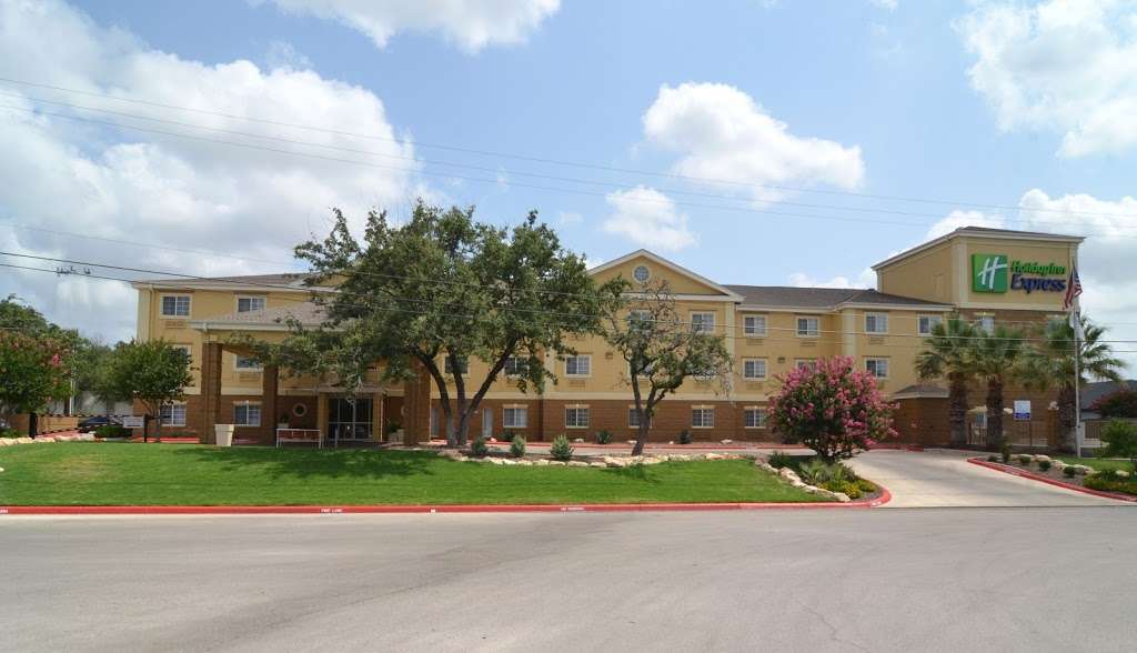 Holiday Inn Express & Suites San Antonio-Airport North | 16315 San Pedro Ave, San Antonio, TX 78232, USA | Phone: (210) 402-3300