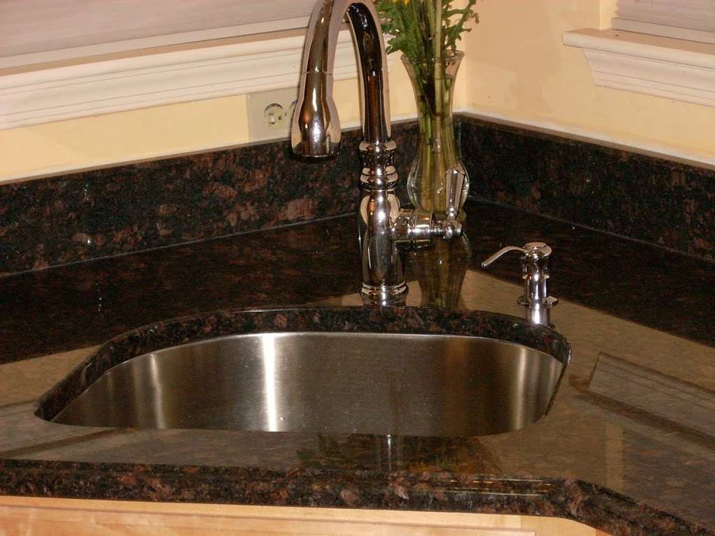 Badger Granite | Granite & Quartz Countertops, Bathroom Vanity | 1060 Northbranch Dr, Oak Creek, WI 53154, USA | Phone: (414) 766-9500