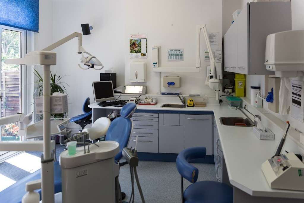 Penerley Road Dental Practice | 8 Penerley Rd, London SE6 2LQ, UK | Phone: 020 8698 1944