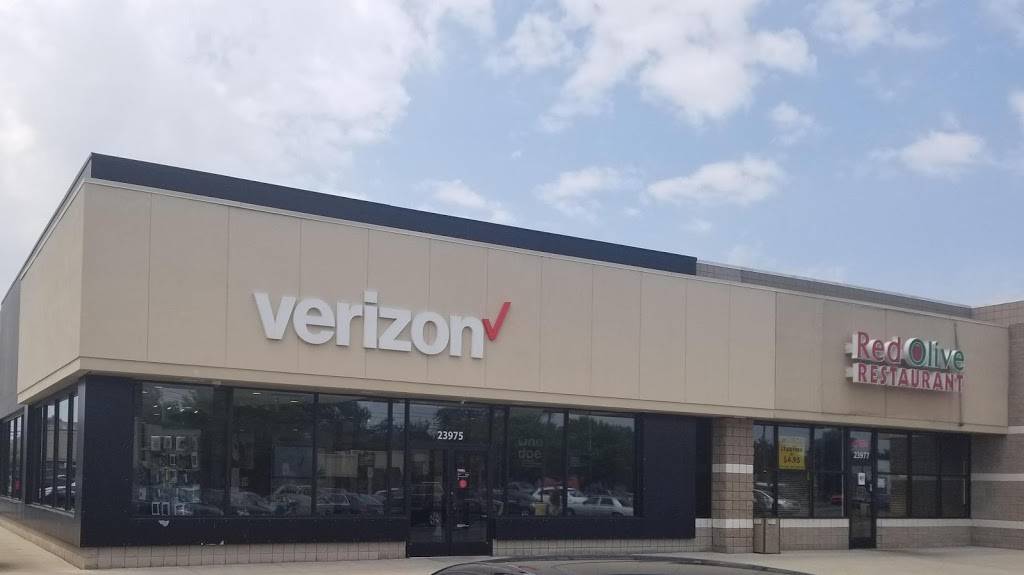 Verizon | 23975 Harper Ave, St Clair Shores, MI 48080, USA | Phone: (586) 777-4010