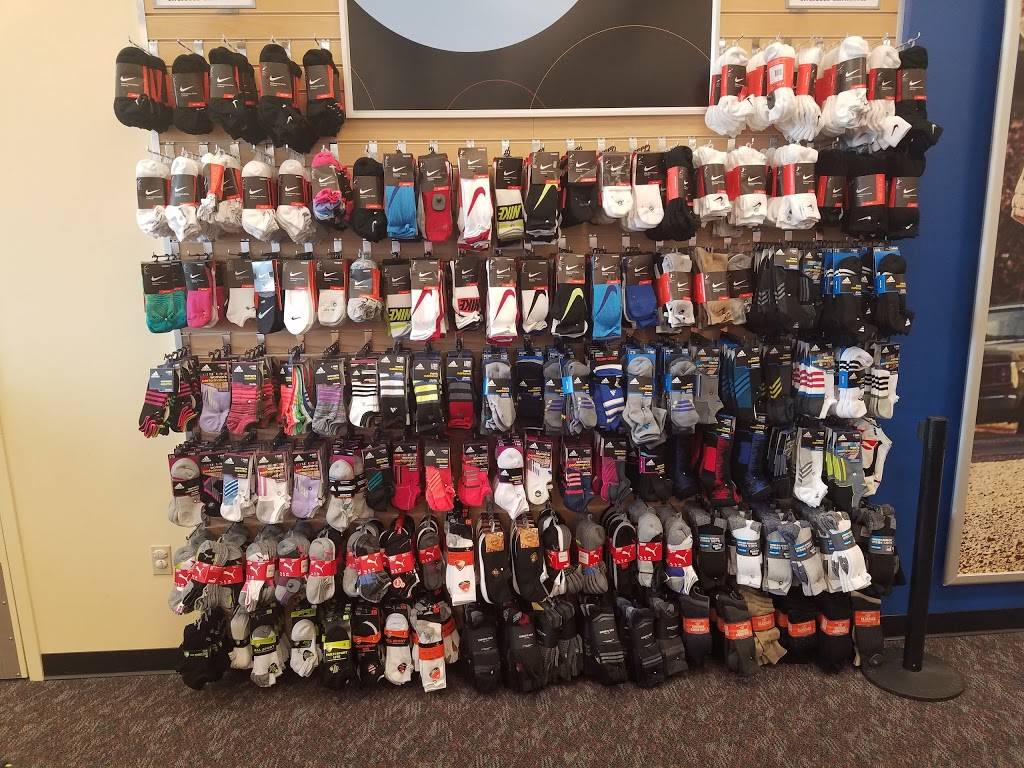 Shoe Carnival | 3503 Bamberger Ave, St. Louis, MO 63116, USA | Phone: (314) 664-1004