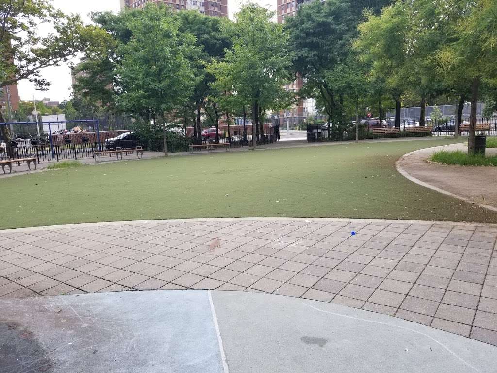 Houston Playground | Glenmore Ave, Brooklyn, NY 11212, USA | Phone: (212) 639-9675