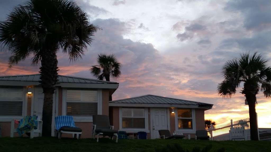 Shoreline All Suites Inn & Cabana Colony Cottages | 2435 S Atlantic Ave, Daytona Beach Shores, FL 32118, USA | Phone: (386) 252-1692